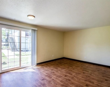 405 Sw 11th St - Photo Thumbnail 7