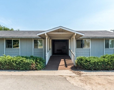 100 N Spokane Ave - Photo Thumbnail 3