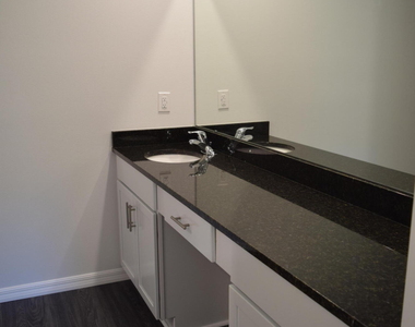 3094 San Filippo Drive Se - Photo Thumbnail 7