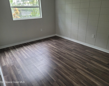130 Bouganvillea Drive - Photo Thumbnail 3