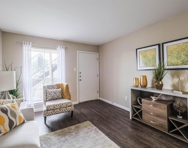 5900 N Braeswood Blvd - Photo Thumbnail 6