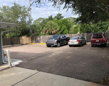 520 70th Street N - Photo Thumbnail 13