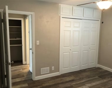 520 70th Street N - Photo Thumbnail 12