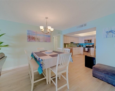 17920 Gulf Boulevard - Photo Thumbnail 9