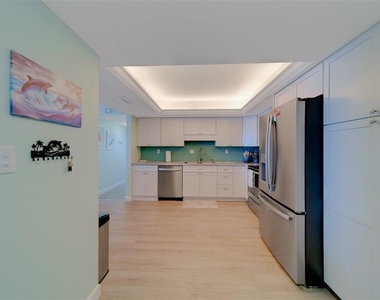 17920 Gulf Boulevard - Photo Thumbnail 5