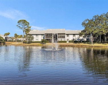 1512 S Pine Ridge Circle - Photo Thumbnail 12
