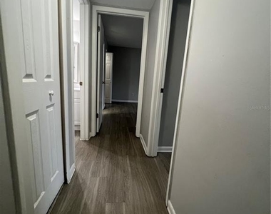 1512 S Pine Ridge Circle - Photo Thumbnail 6