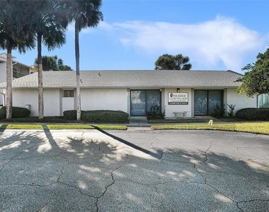 1512 S Pine Ridge Circle - Photo Thumbnail 14