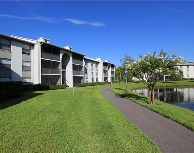 1512 S Pine Ridge Circle - Photo Thumbnail 16