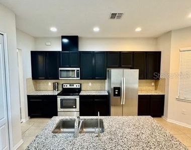 10264 Henbury Street - Photo Thumbnail 10