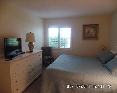 815 Ocean Shore Boulevard - Photo Thumbnail 8
