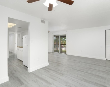 22291 Westchester Boulevard - Photo Thumbnail 7