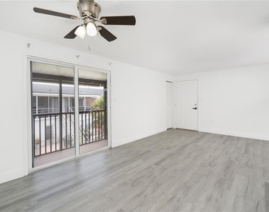 22291 Westchester Boulevard - Photo Thumbnail 9