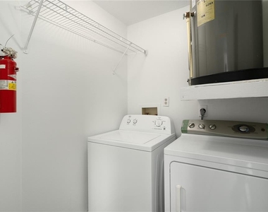 22291 Westchester Boulevard - Photo Thumbnail 13