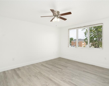 22291 Westchester Boulevard - Photo Thumbnail 15
