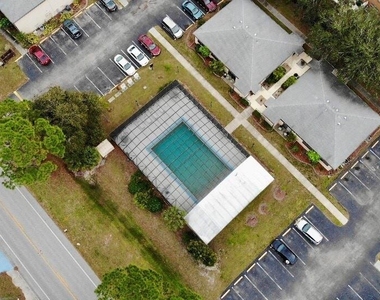 22291 Westchester Boulevard - Photo Thumbnail 4