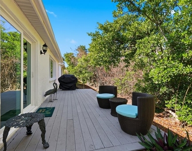 573 Spanish Drive N - Photo Thumbnail 38