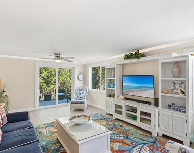 573 Spanish Drive N - Photo Thumbnail 8