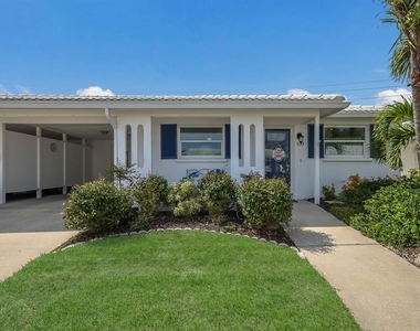 573 Spanish Drive N - Photo Thumbnail 32