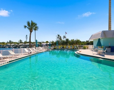 573 Spanish Drive N - Photo Thumbnail 23