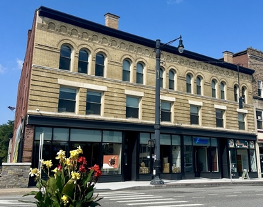 11 Main Street - Photo Thumbnail 4
