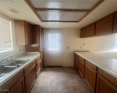1441 Star Road - Photo Thumbnail 4