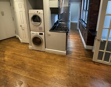 410 East 13th Street - Photo Thumbnail 5