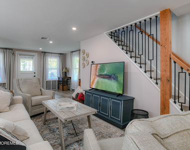 83 Broadway - Photo Thumbnail 12