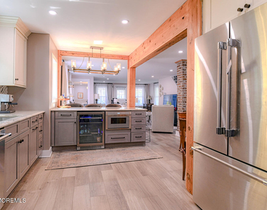 83 Broadway - Photo Thumbnail 24