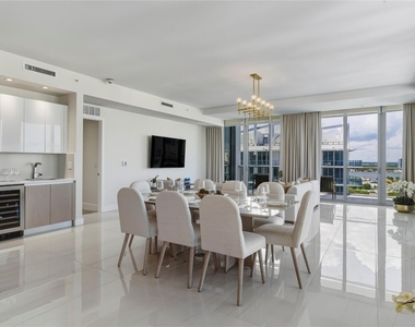 3100 N Ocean Drive - Photo Thumbnail 13