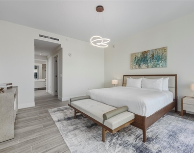 3100 N Ocean Drive - Photo Thumbnail 2