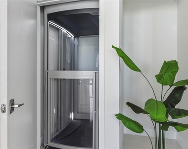 3100 N Ocean Drive - Photo Thumbnail 15