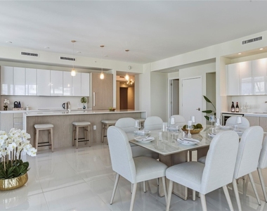 3100 N Ocean Drive - Photo Thumbnail 9