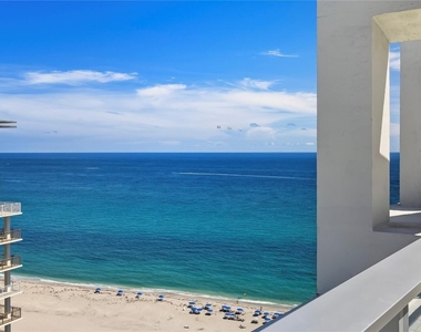 3100 N Ocean Drive - Photo Thumbnail 16