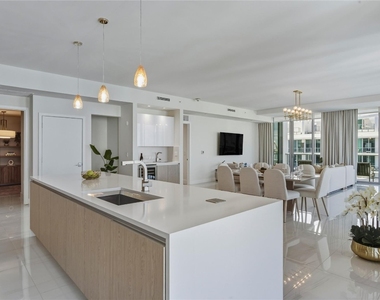 3100 N Ocean Drive - Photo Thumbnail 12