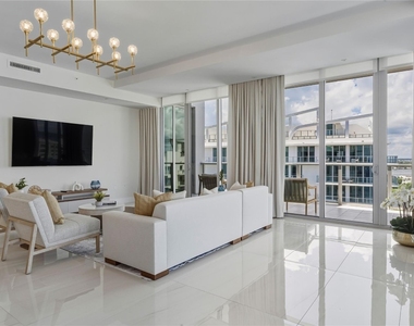 3100 N Ocean Drive - Photo Thumbnail 8