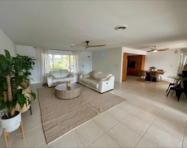 556 Se 15th Avenue - Photo Thumbnail 18