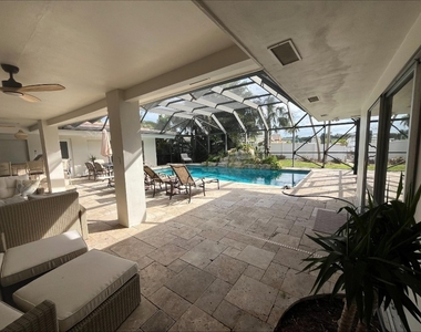 556 Se 15th Avenue - Photo Thumbnail 9