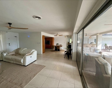 556 Se 15th Avenue - Photo Thumbnail 19
