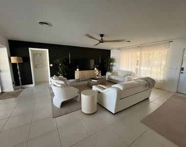 556 Se 15th Avenue - Photo Thumbnail 15