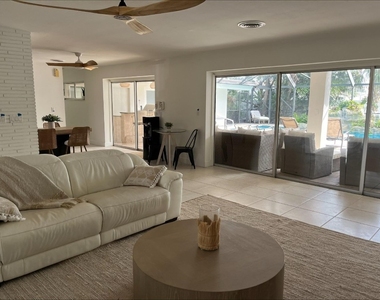 556 Se 15th Avenue - Photo Thumbnail 17