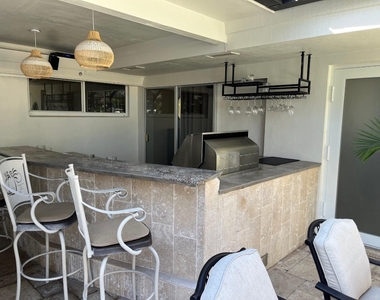 556 Se 15th Avenue - Photo Thumbnail 13