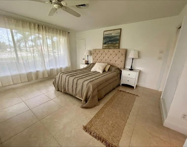 556 Se 15th Avenue - Photo Thumbnail 29