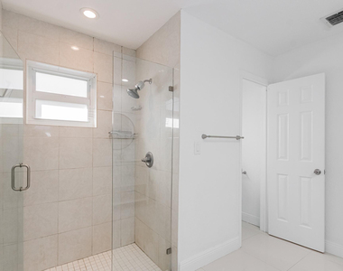 2810 Ne 60th Street - Photo Thumbnail 25