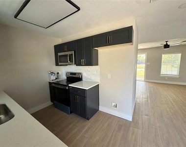3824 Patman Street - Photo Thumbnail 8