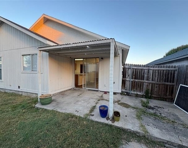 10137 Chapel Glen - Photo Thumbnail 24