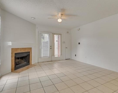 9825 N Walnut Street - Photo Thumbnail 4