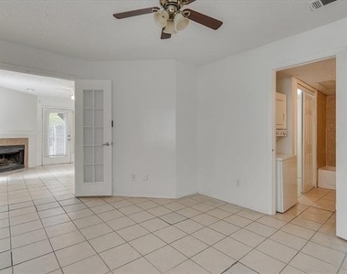 9825 N Walnut Street - Photo Thumbnail 18