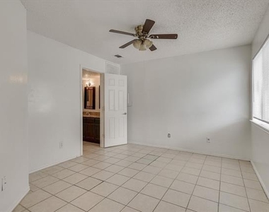 9825 N Walnut Street - Photo Thumbnail 17