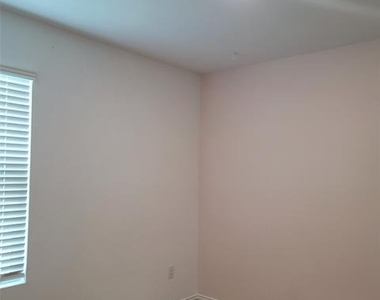 1213 Wildflower Street - Photo Thumbnail 6